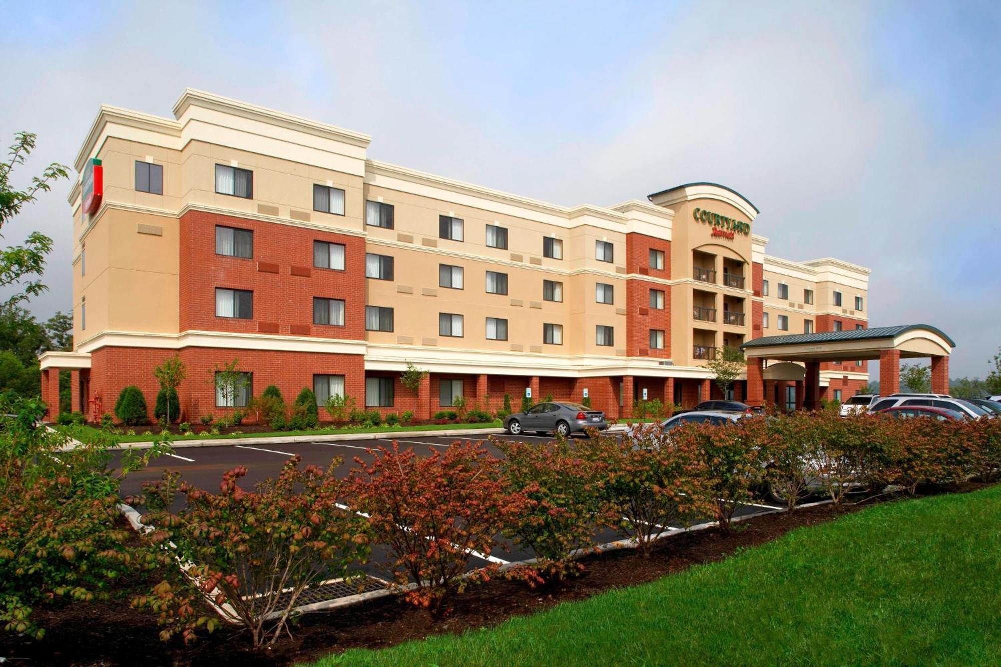 Courtyard Pittsburgh 3*