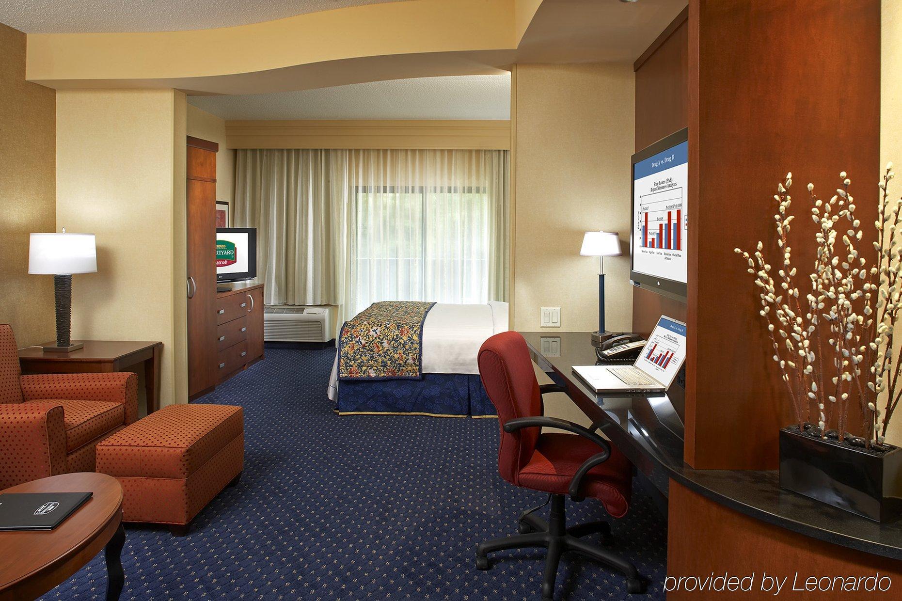 Courtyard Pittsburgh Hotel 3*